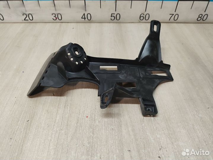 Б/У Кронштейн упора для ног#001