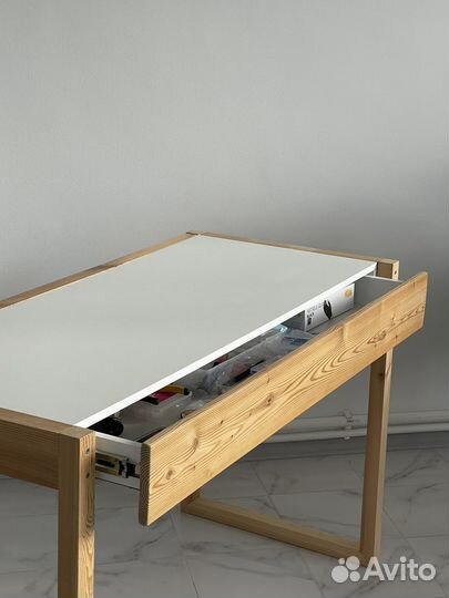 Стол для маникюра