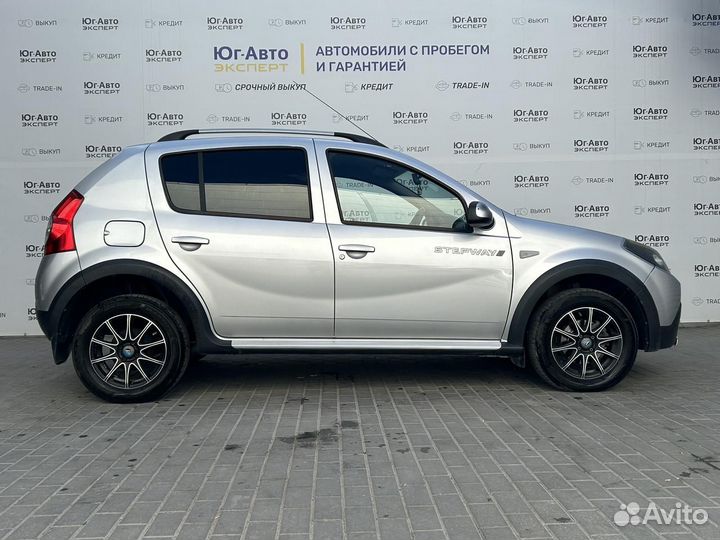 Renault Sandero Stepway, 2013