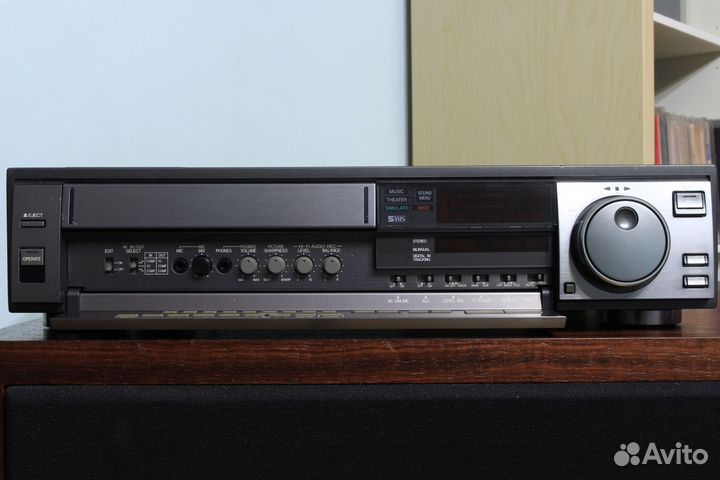 Hi-Fi stereo S-VHS JVC HR-S5800E