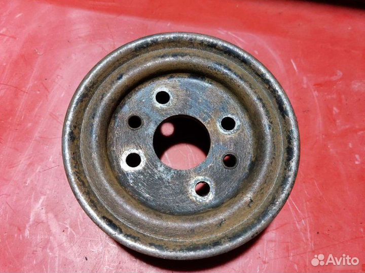 Шкив помпы Toyota Carina E 4A-FE 1996