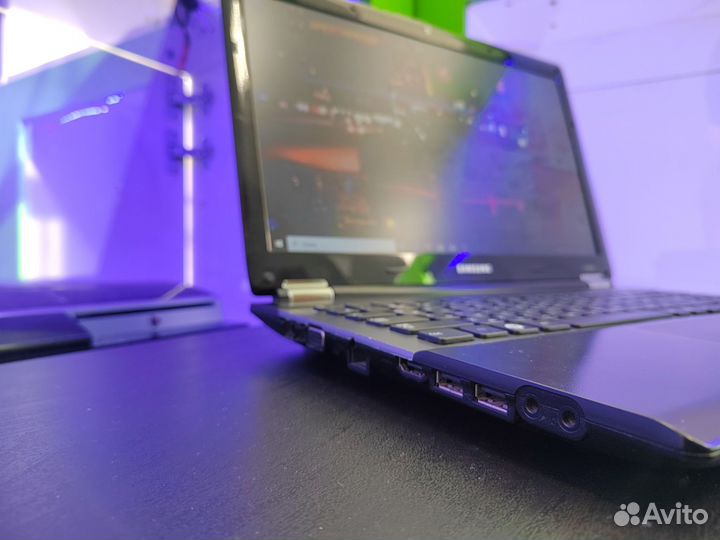 Ноутбук ракета Samsung RC530 (i7/ 8Gb/ SSD+HDD)