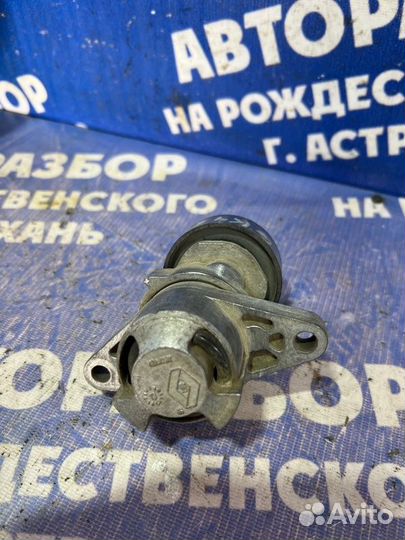 Натяжитель ремня генератора Renault Logan 1 седан