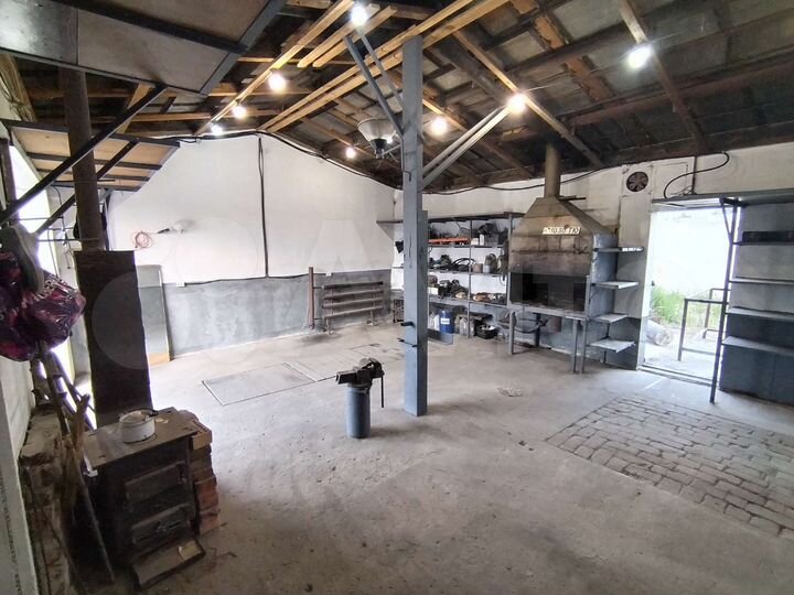 Гараж, > 30 м²