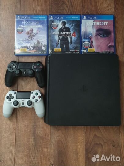 Sony PS4 1TB + игры