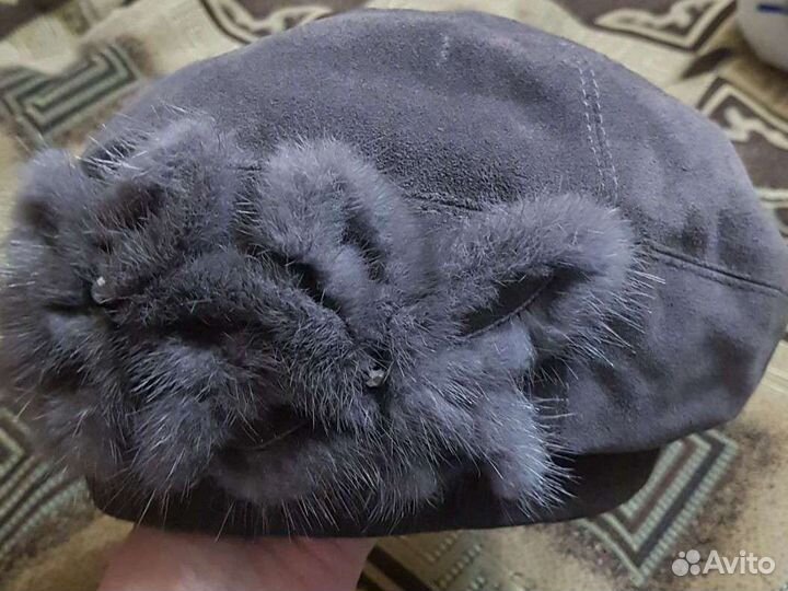 Берет замшевый женский