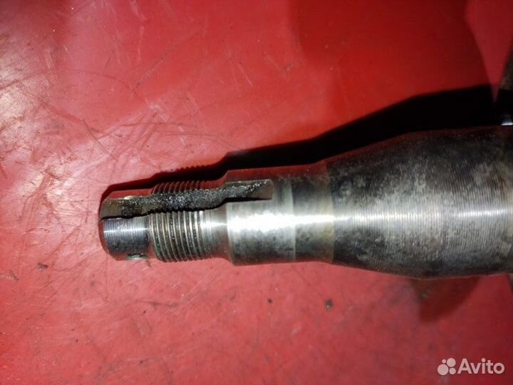 Цапфа под тормозной диск Audi 100 седан 2.5 AAT