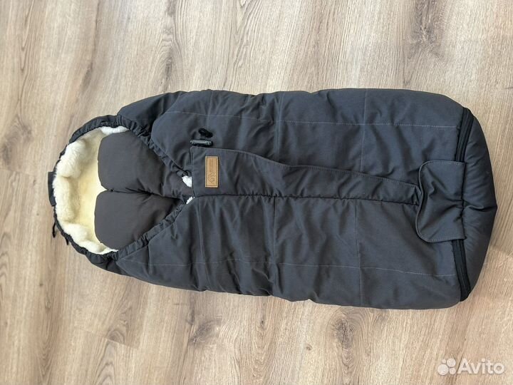 Меховой конверт в коляску овчина и варежки
