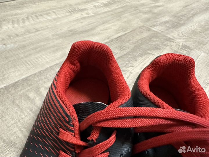 Футбольный буцы