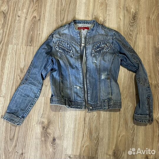 Куртка джинсовая