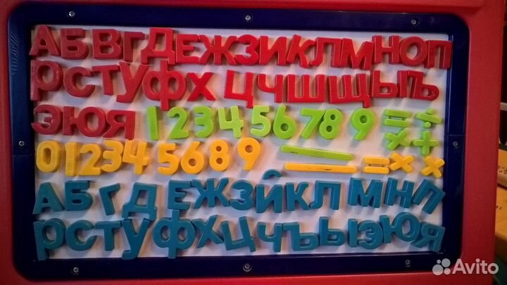 Детский стол с магнитной доской