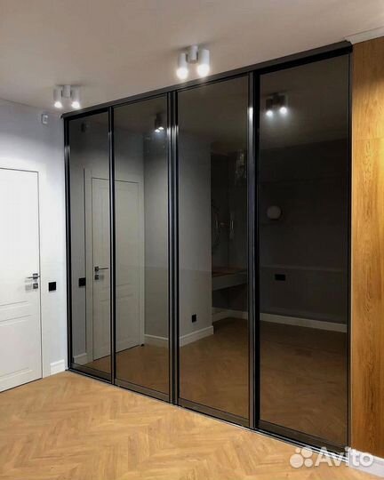 Современный шкаф купе