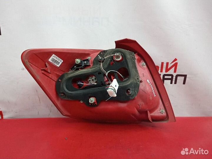 Стоп-сигнал toyota auris 1nzfe