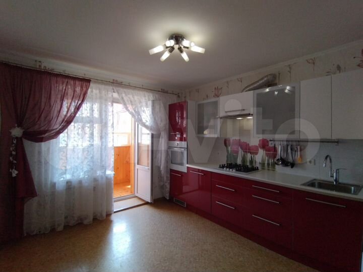 3-к. квартира, 82 м², 4/9 эт.