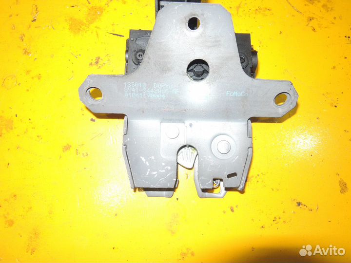 Замок стекла багажника Ford Kuga 2008-2012