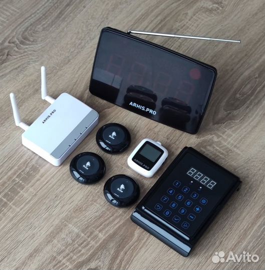 Кнопка вызова официанта, часы, табло, пуль, репите