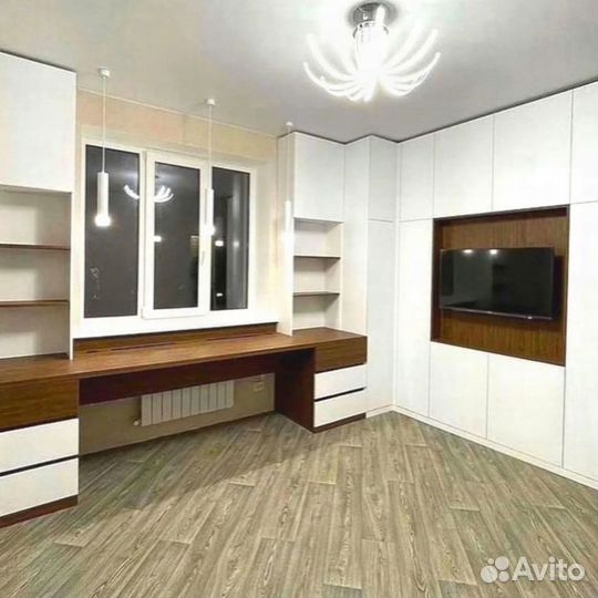 Детская рабочая зона у окна aa 18