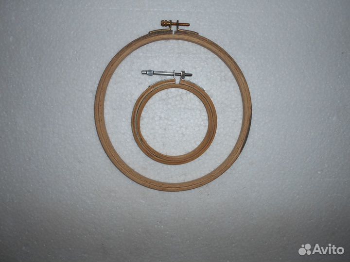 Рама для вышивки деревянная 30х60 см. новая