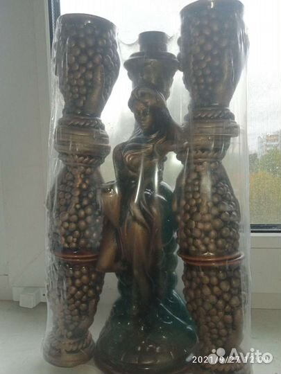 Графин и рюмки