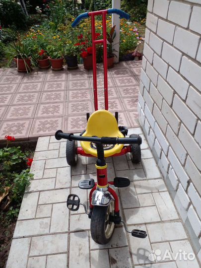Детский трехколесный велосипед бу