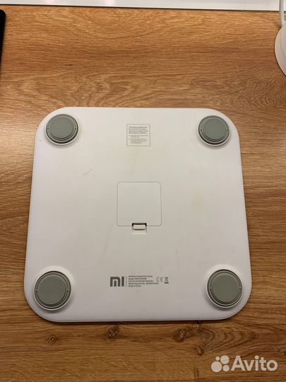 Умные весы Xiaomi Mi body composition scale