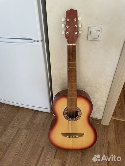 Акустическая гитара