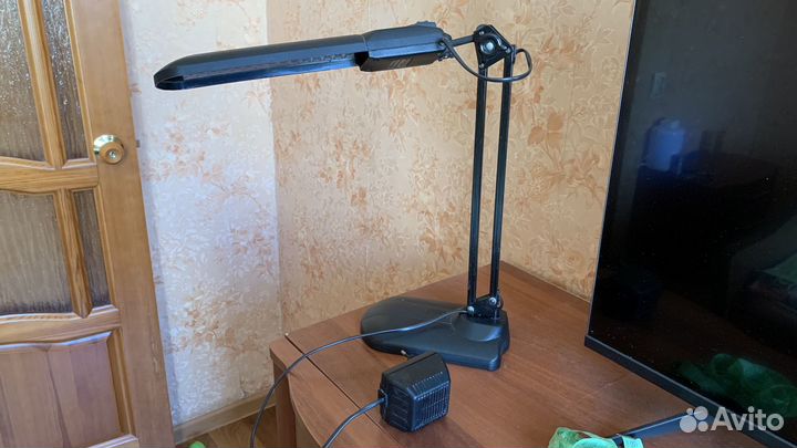 Лампа настольная