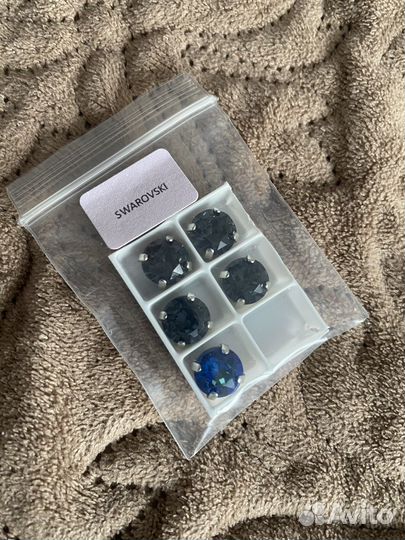 Камни с цапами стразы Сваровски и биконусы