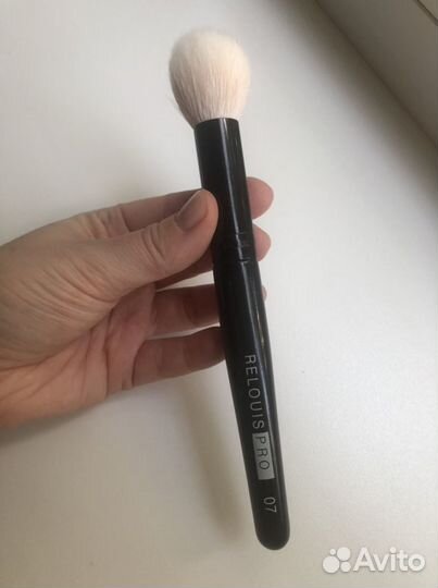 Кисть для макияжа