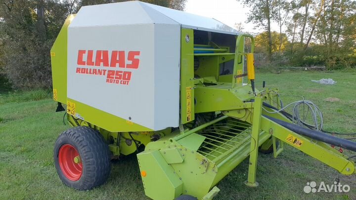 Пресс-подборщик Claas Rollant 250, 2015