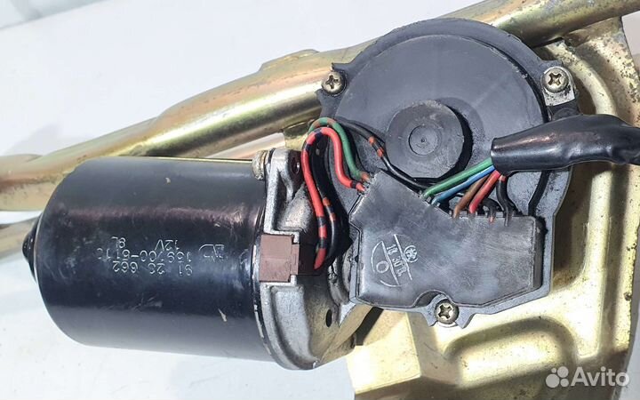 Трапеция стеклоочистителей Saab 9000