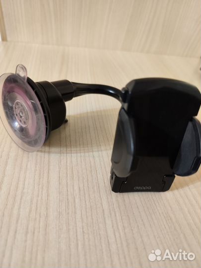 Держатель для телефона в машину