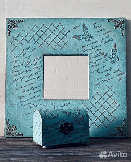 Зеркало и сундучок