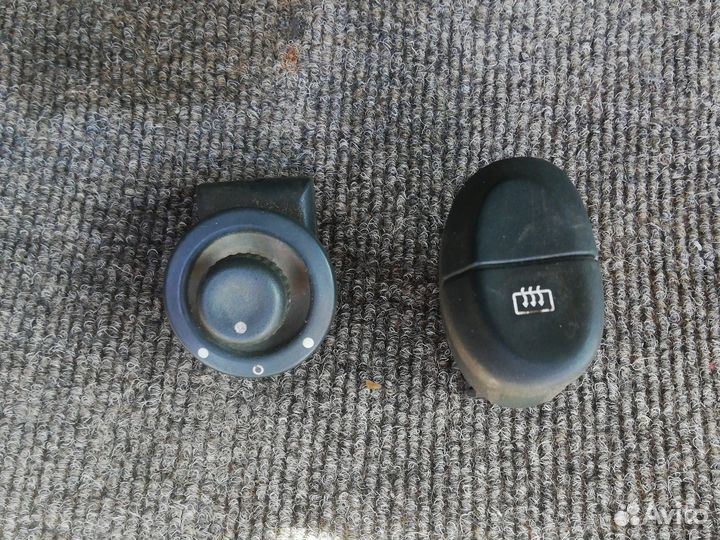 Кнопка Рено Меган 1