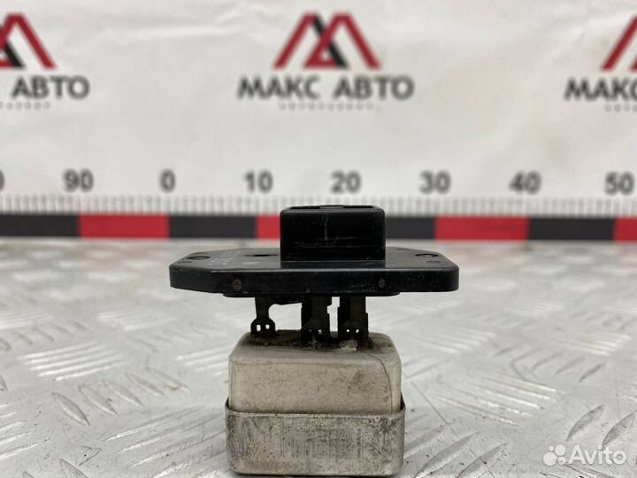 Б/У резистор отопителя (реостат, печки) Mazda