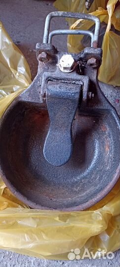 Поилка чугунная для крс