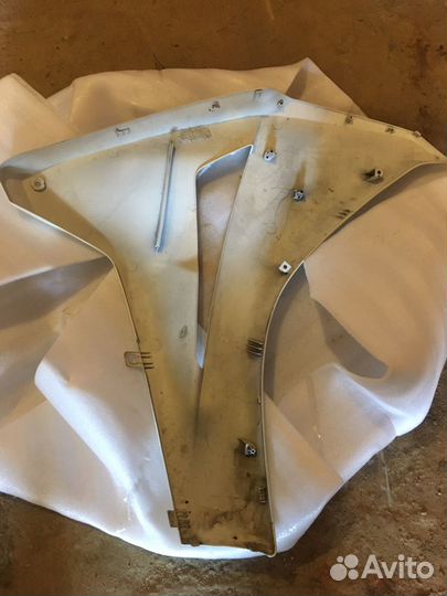 Пластик боковой Honda CBR 1000 08-11 оригинал