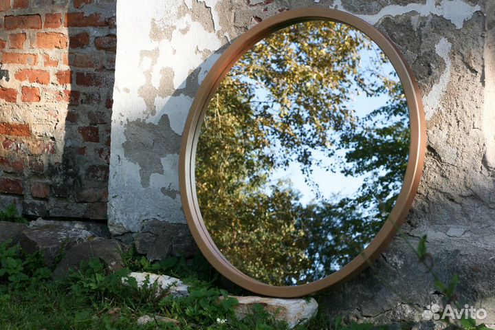 Зеркало 1000мм круглое в деревянной раме настенно