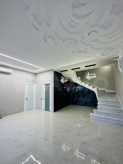 Свободного назначения, 300 м²