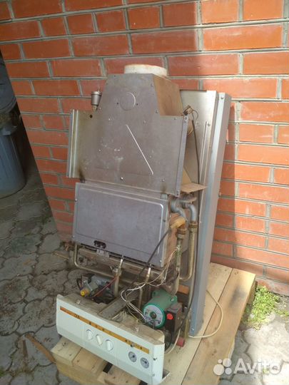 Газовый котел настенный бу Дакон 250 кв.м