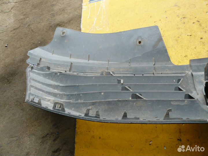 Решетка радиатора для Renault Logan 2012г