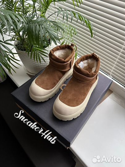 Ugg neumel weather hybrid