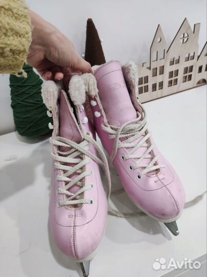 Коньки фигурные 36 размер