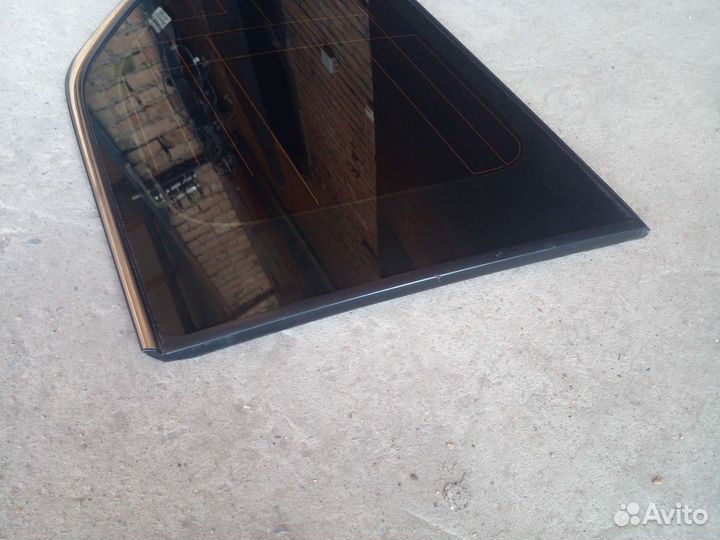 Стекло кузова глухое правое Lexus GX460 2021г