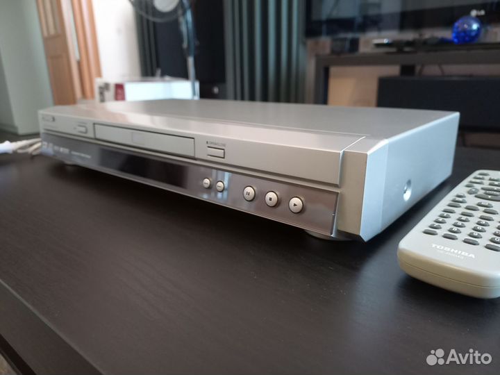 Cd dvd плеер toshiba SD-120E