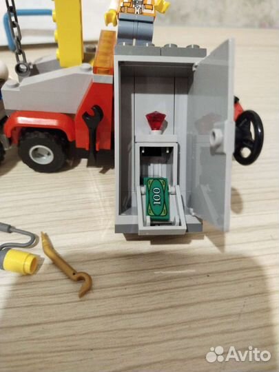 Lego City 60137. Побег на буксировщике