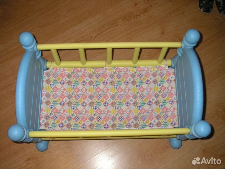 Кроватка для куклы