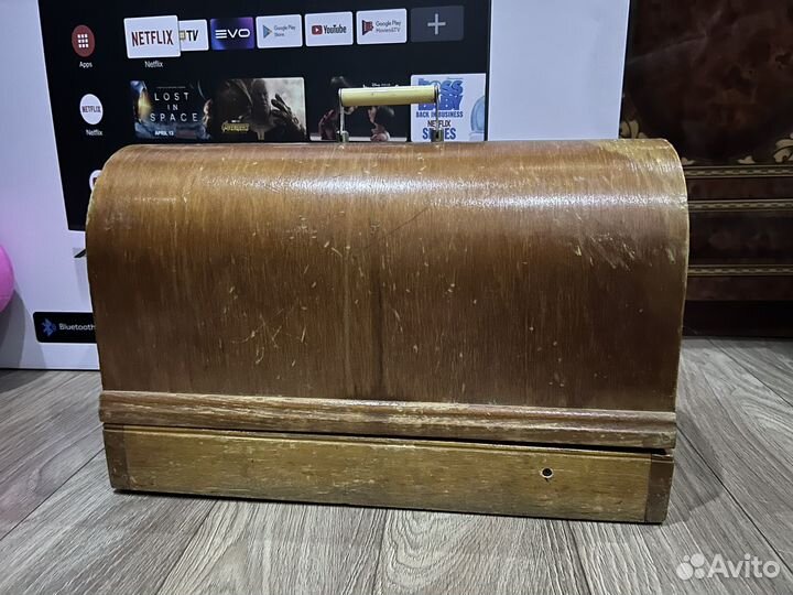 Швейная машинка ретро