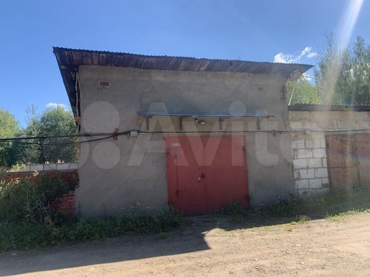 Гараж, > 30 м²