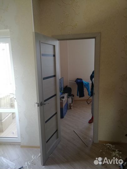 Установка входных и межкомнатных дверей